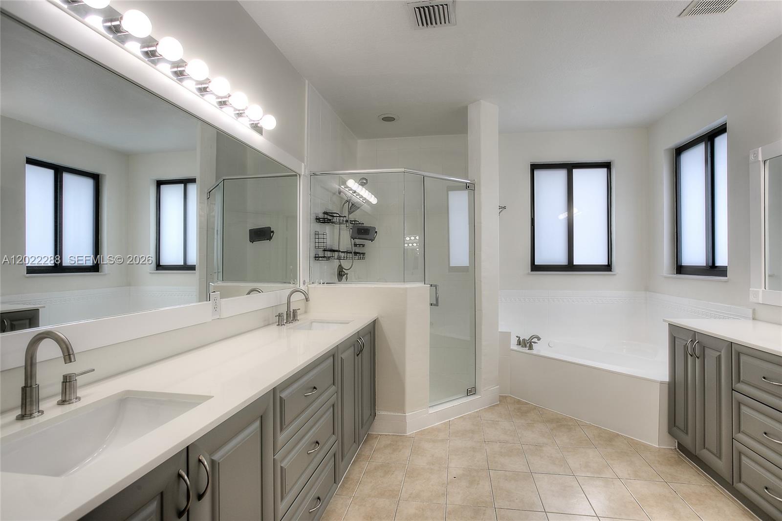 18355 NW 89th Ave Unit: *