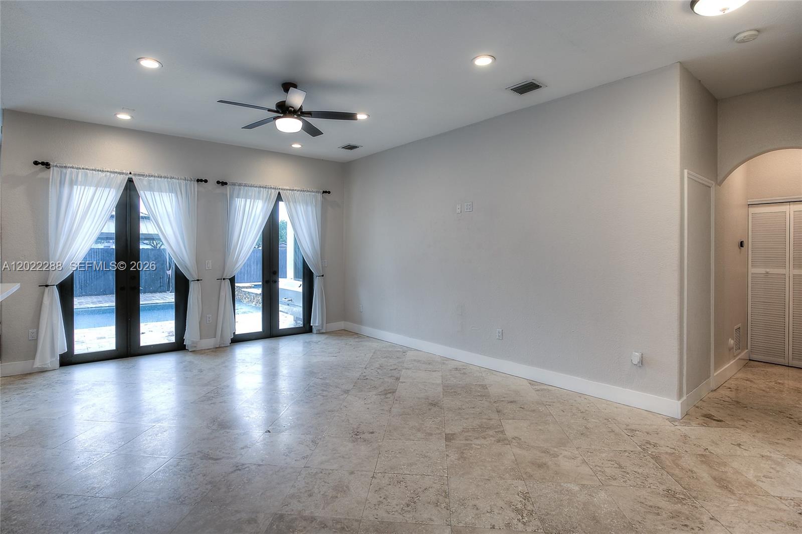 18355 NW 89th Ave Unit: *