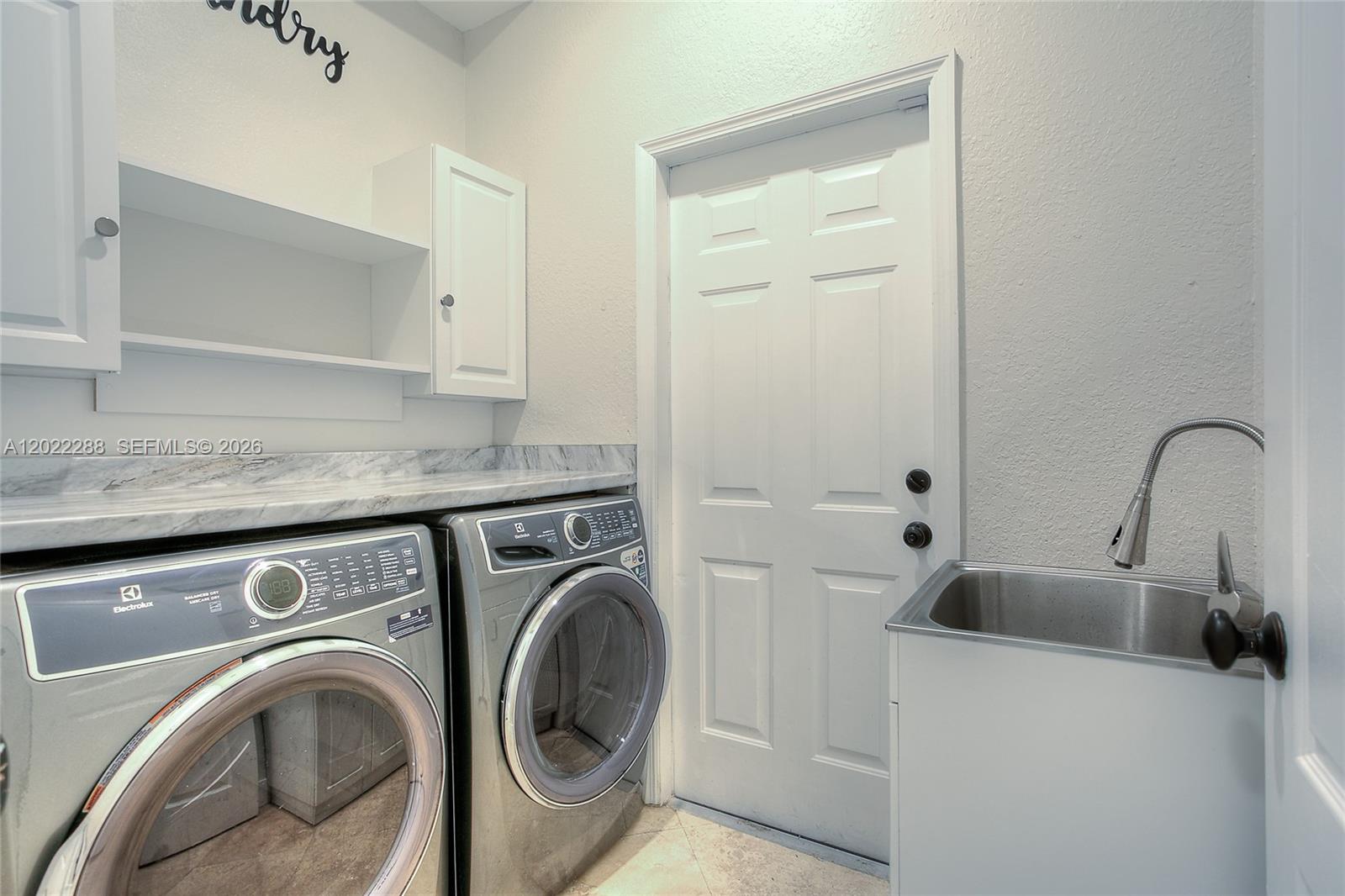 18355 NW 89th Ave Unit: *