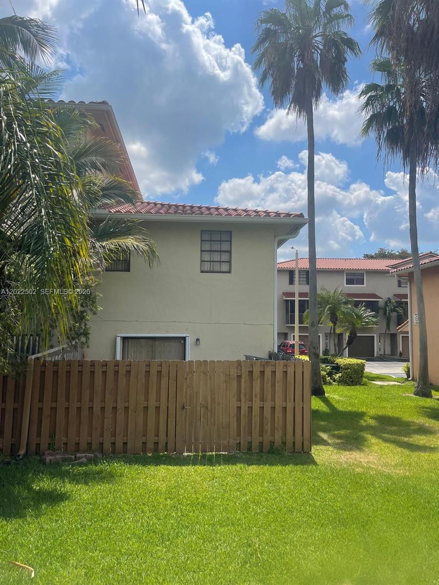 9880 Hammocks Blvd # 43 Unit: 101-43