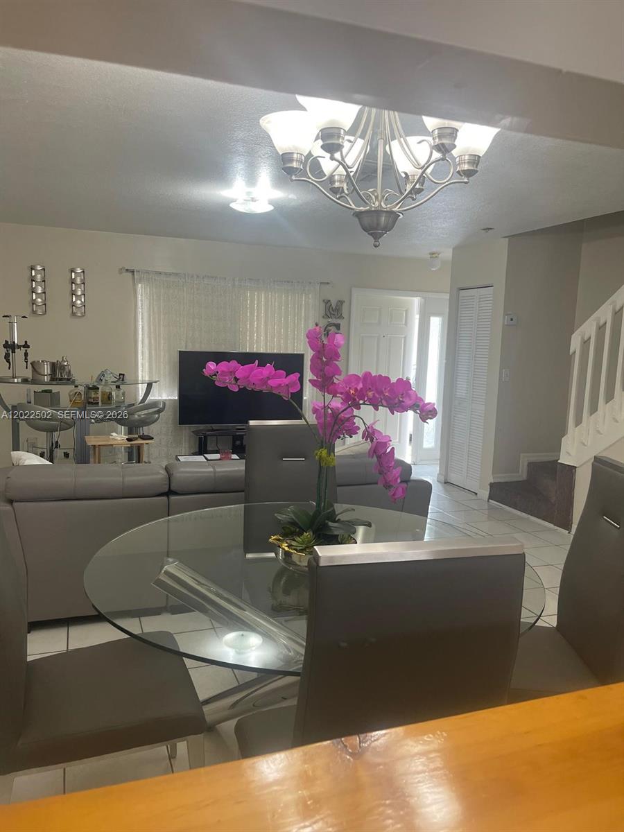9880 Hammocks Blvd # 43 Unit: 101-43