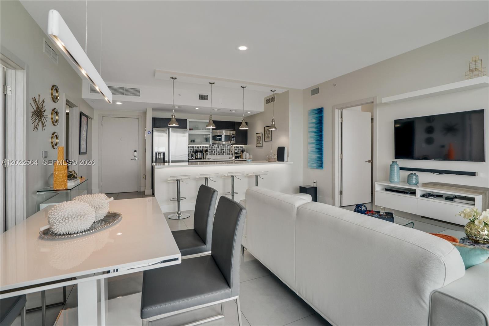 90 SW 3rd St # 4308