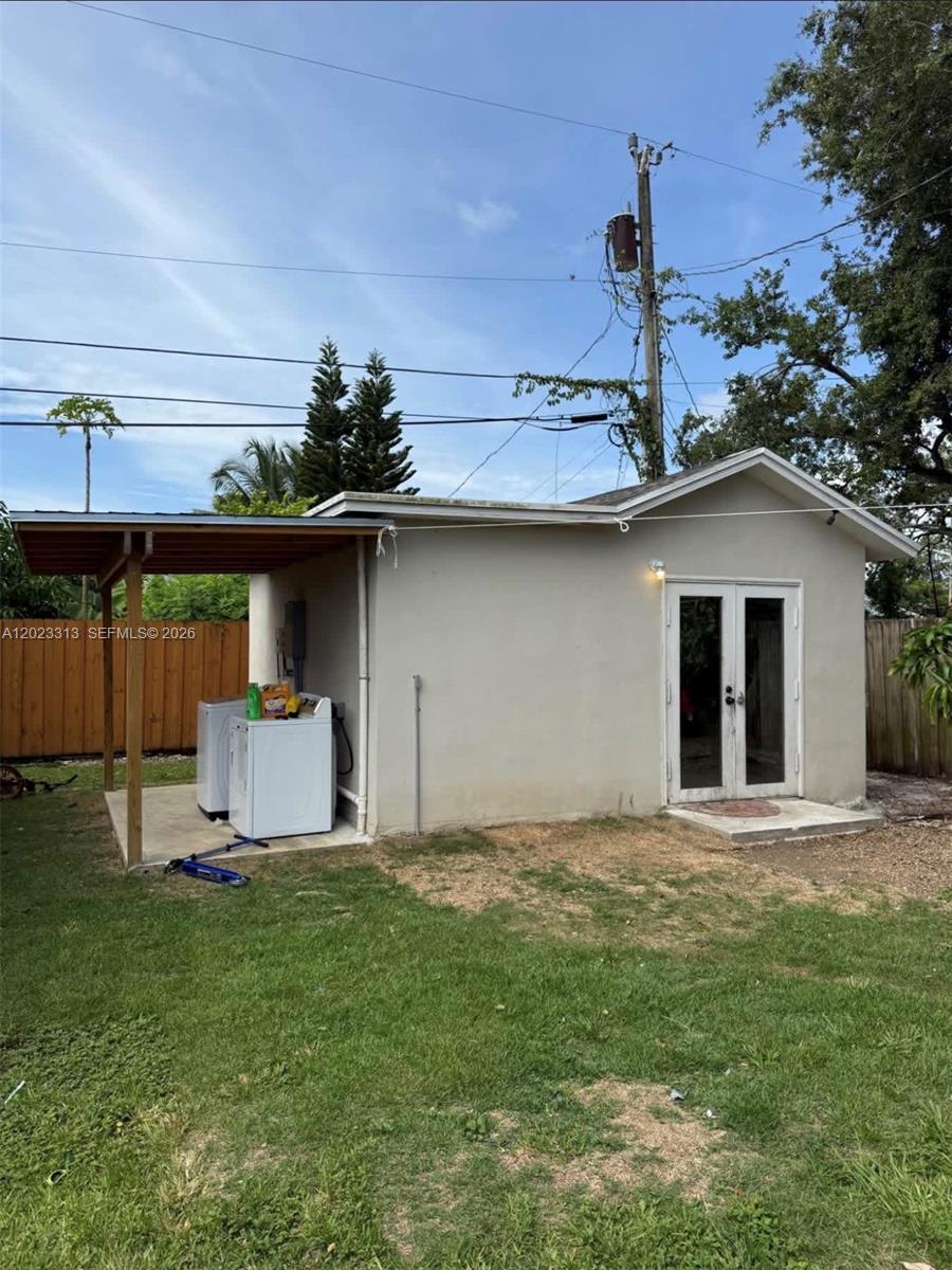 1360 NW 9th St # 1