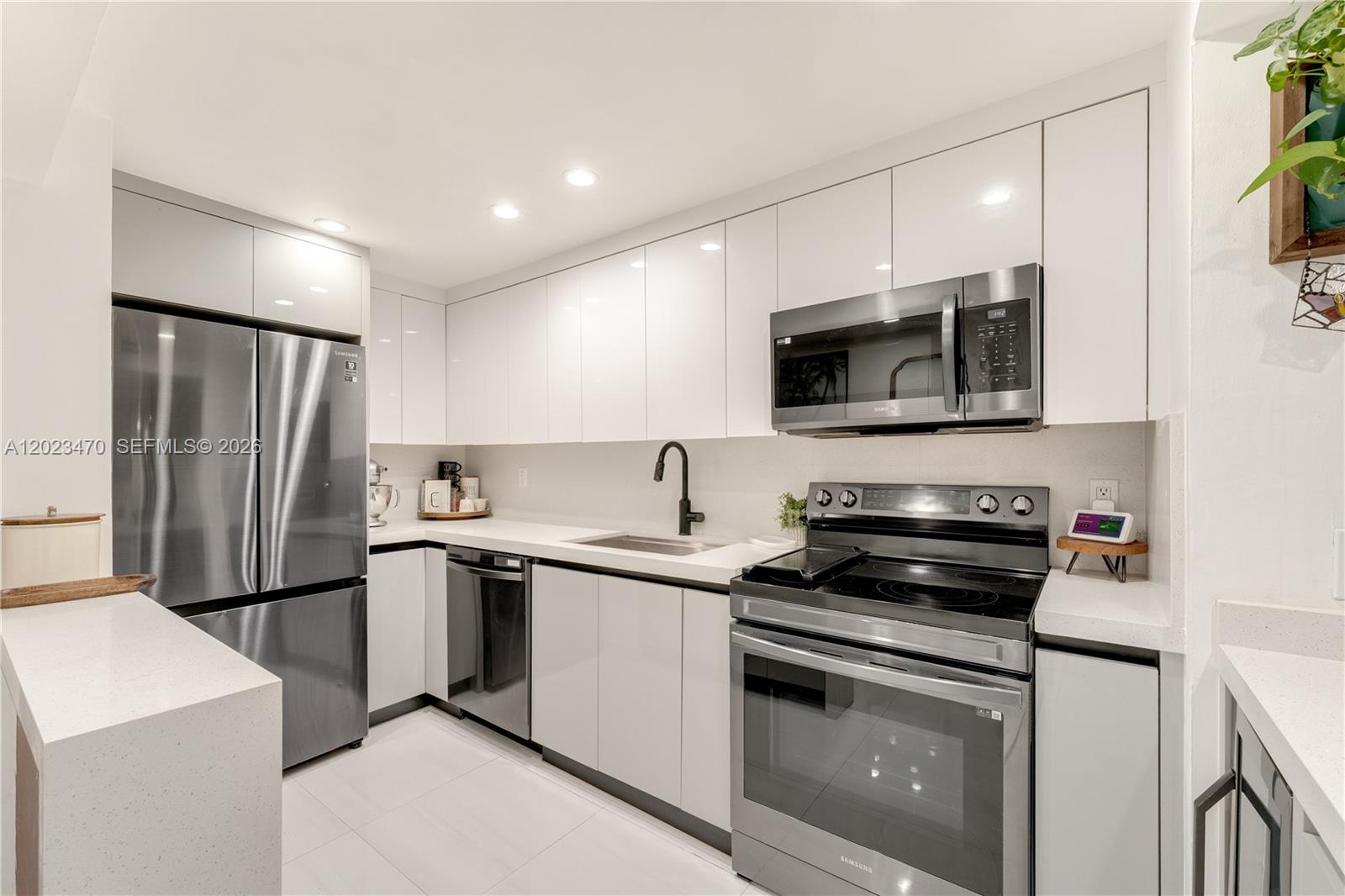 3214 W Trade Ave # 5 Unit: III-5