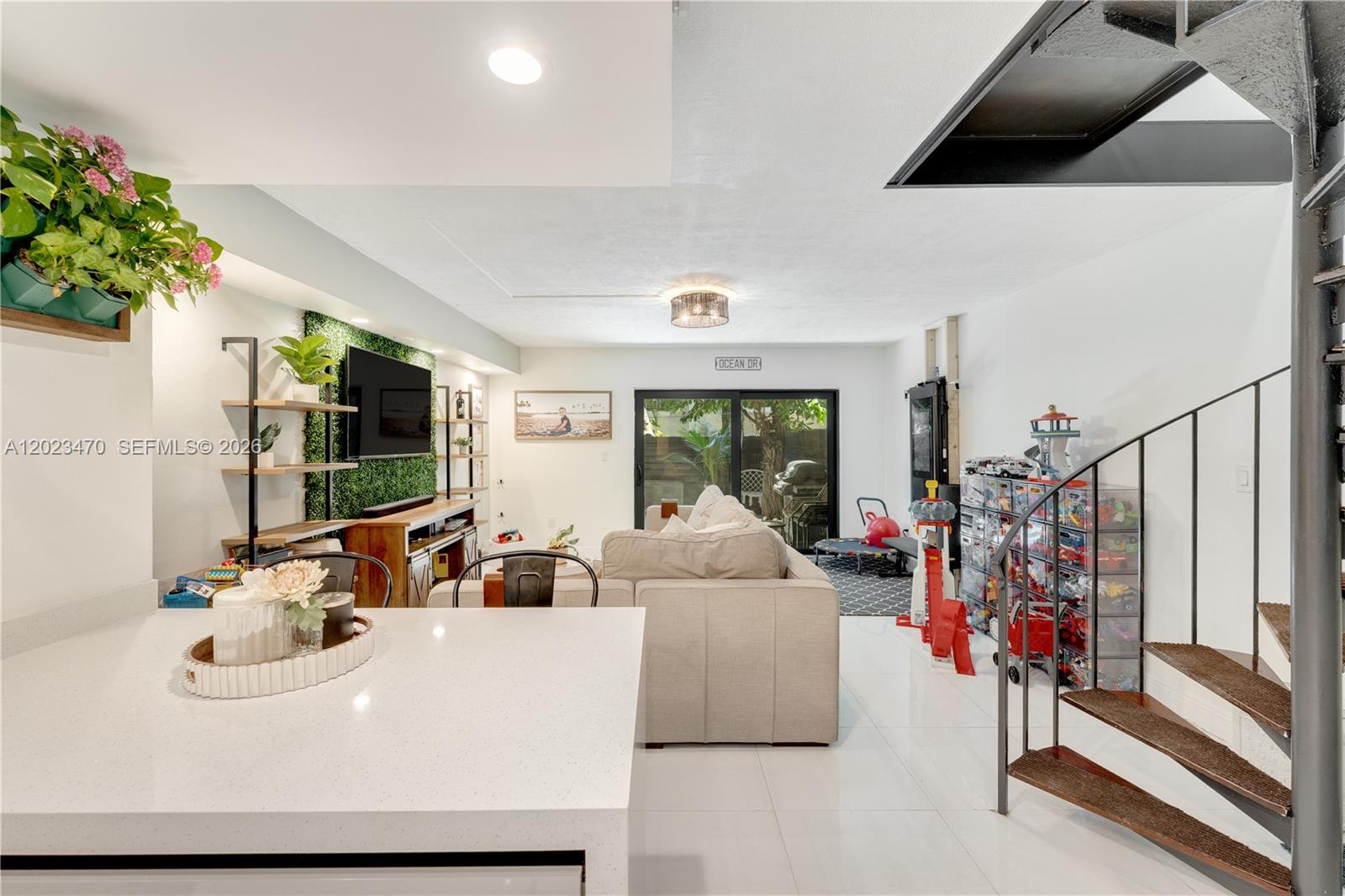 3214 W Trade Ave # 5 Unit: III-5