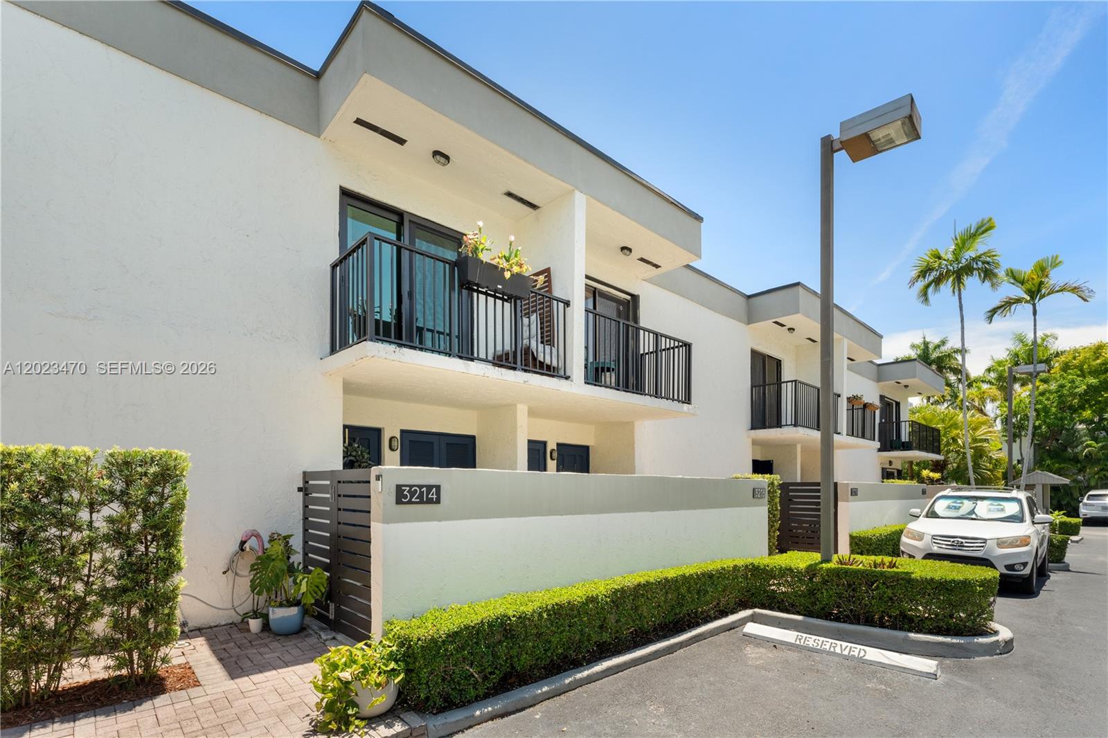 3214 W Trade Ave # 5 Unit: III-5