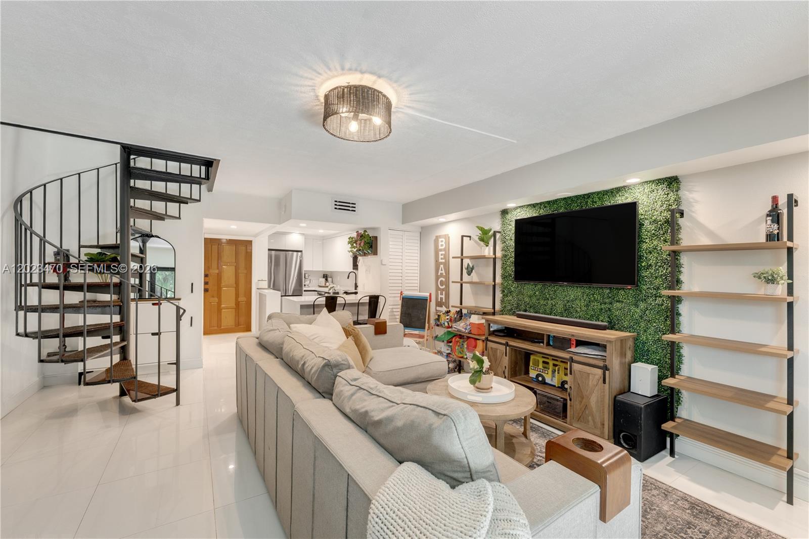 3214 W Trade Ave # 5 Unit: III-5
