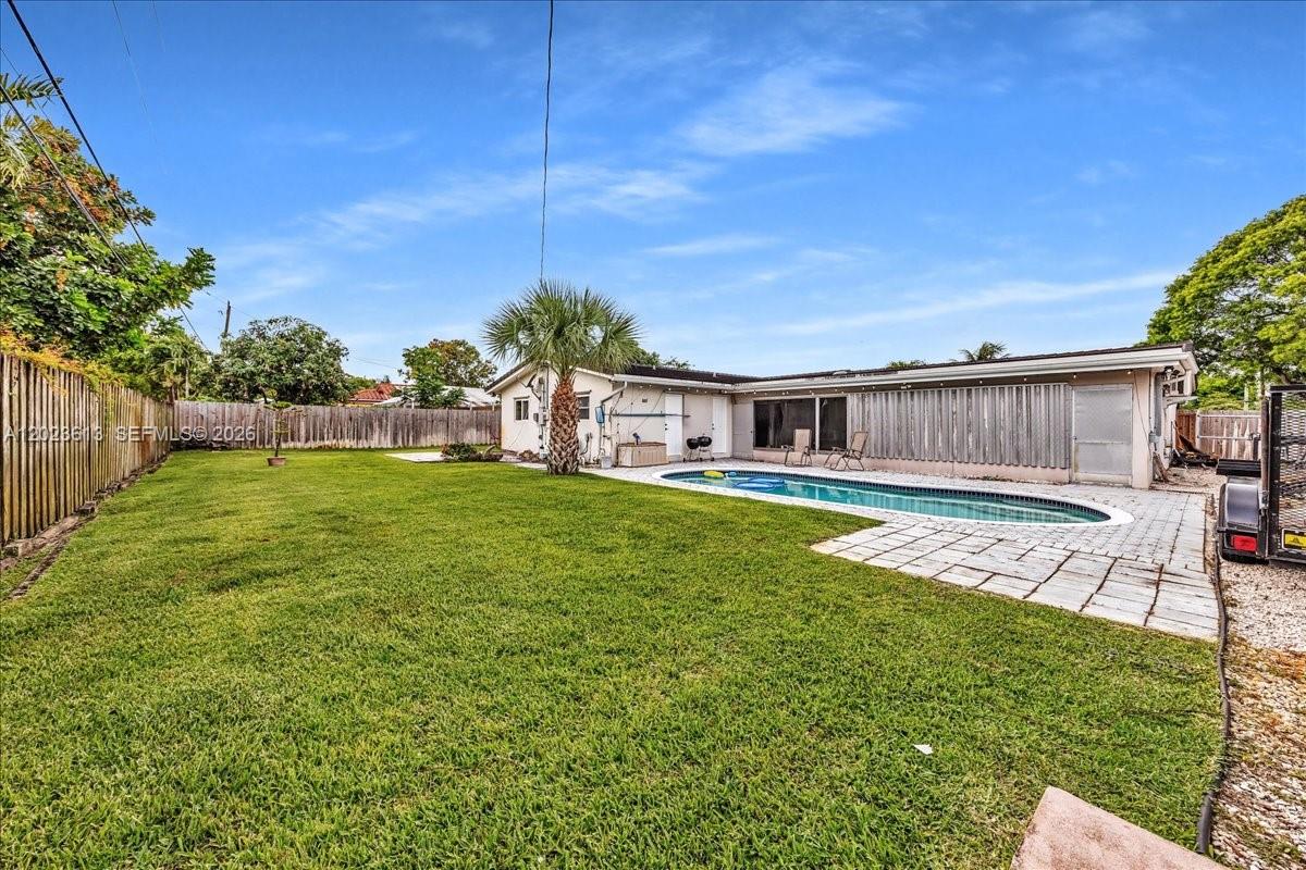 5260 SW 10th Ct