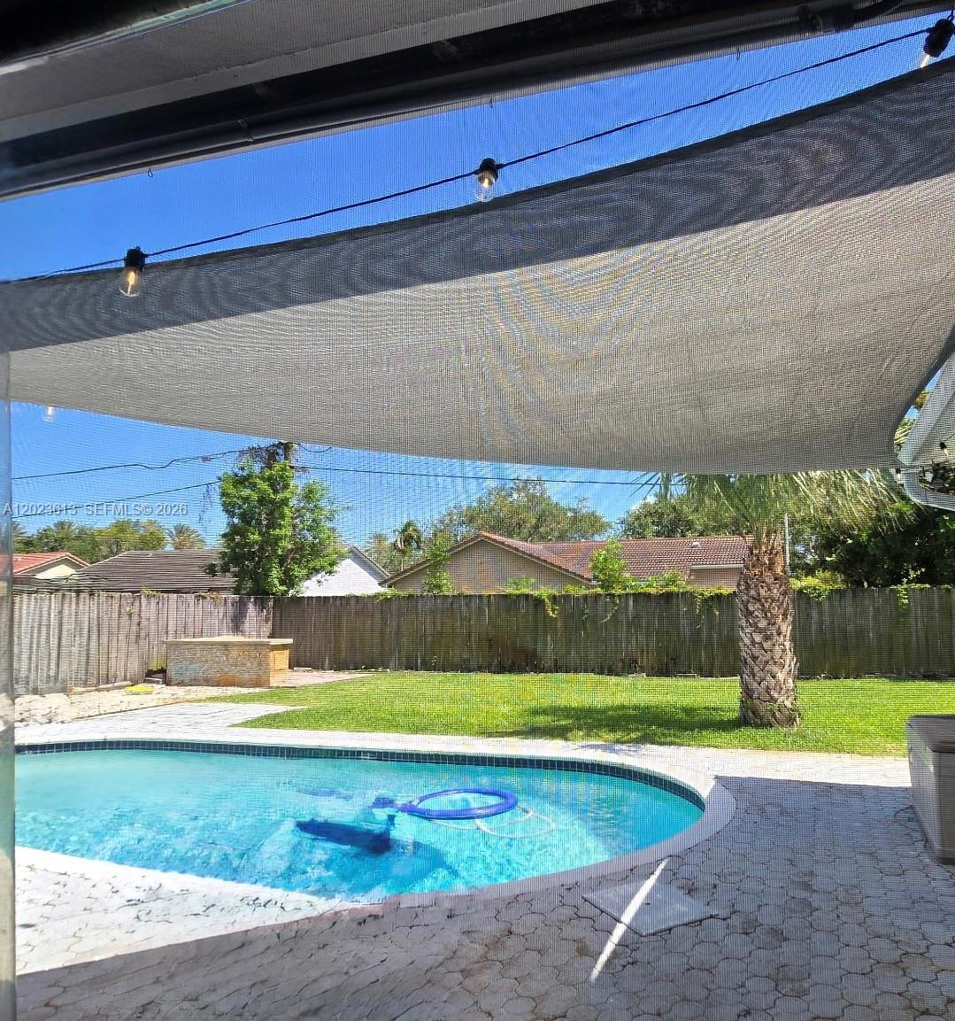 5260 SW 10th Ct