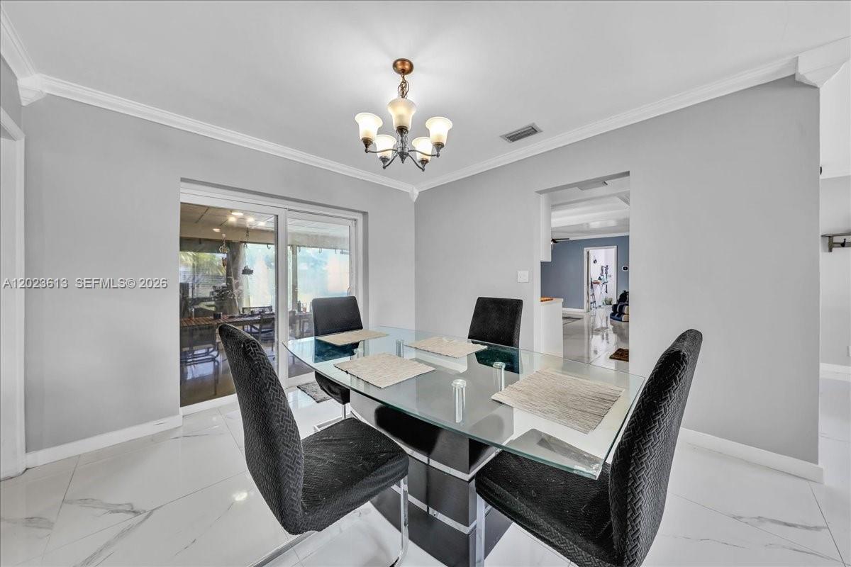 5260 SW 10th Ct