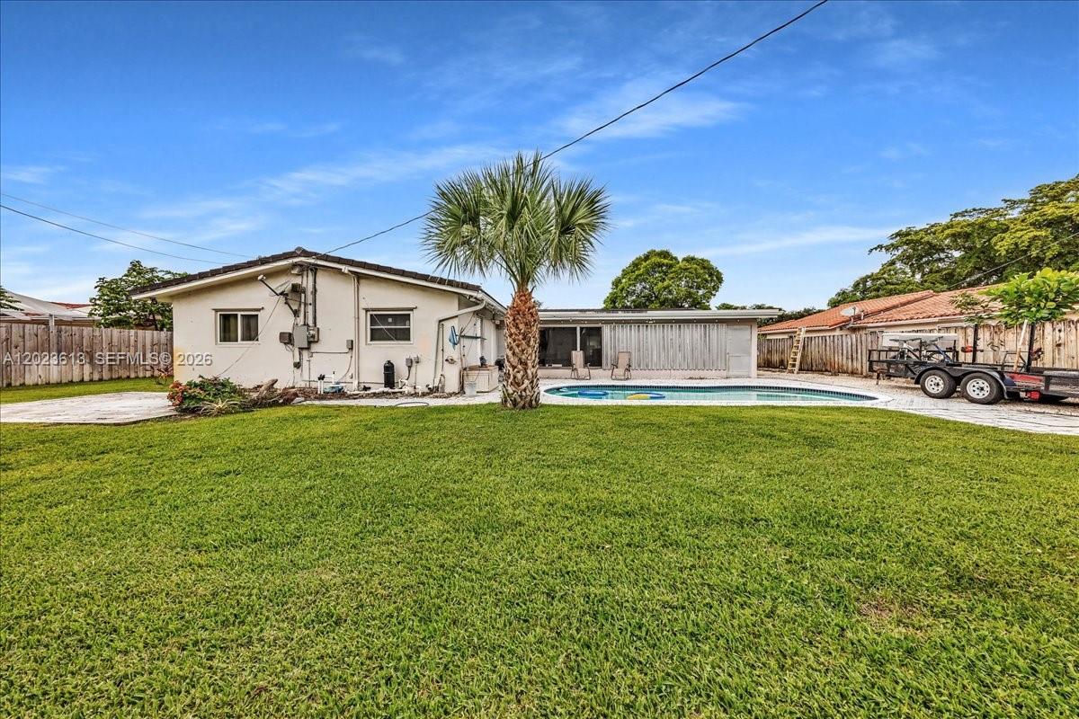 5260 SW 10th Ct