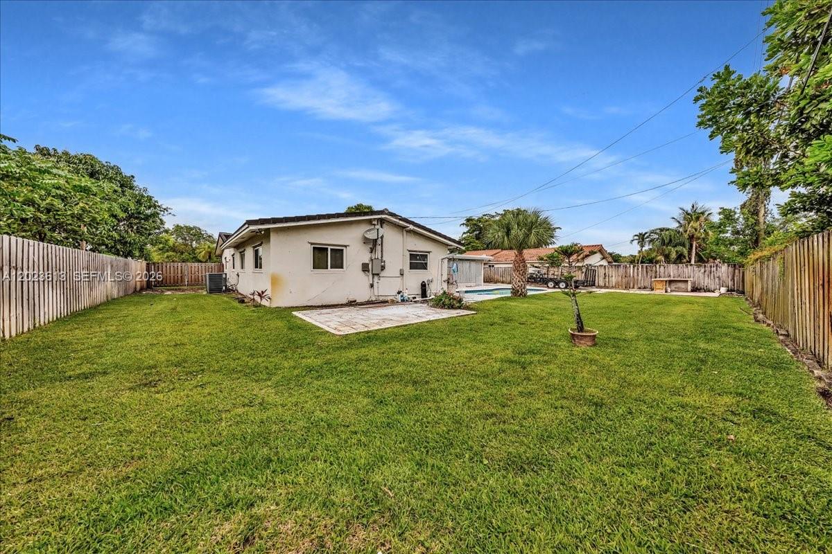 5260 SW 10th Ct