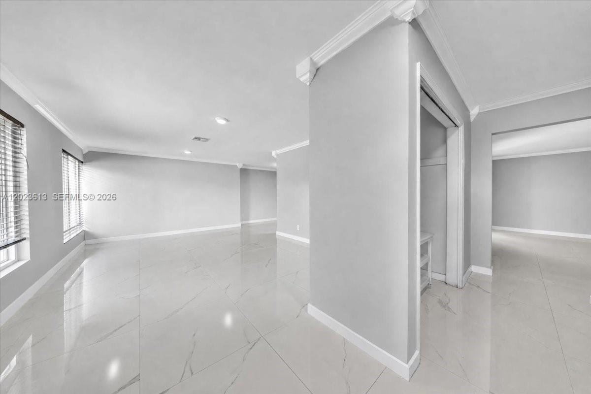 5260 SW 10th Ct