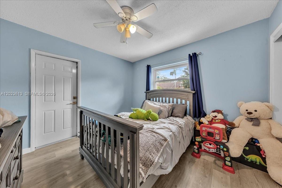 5260 SW 10th Ct