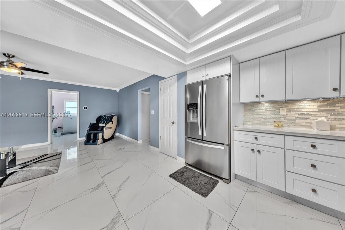 5260 SW 10th Ct