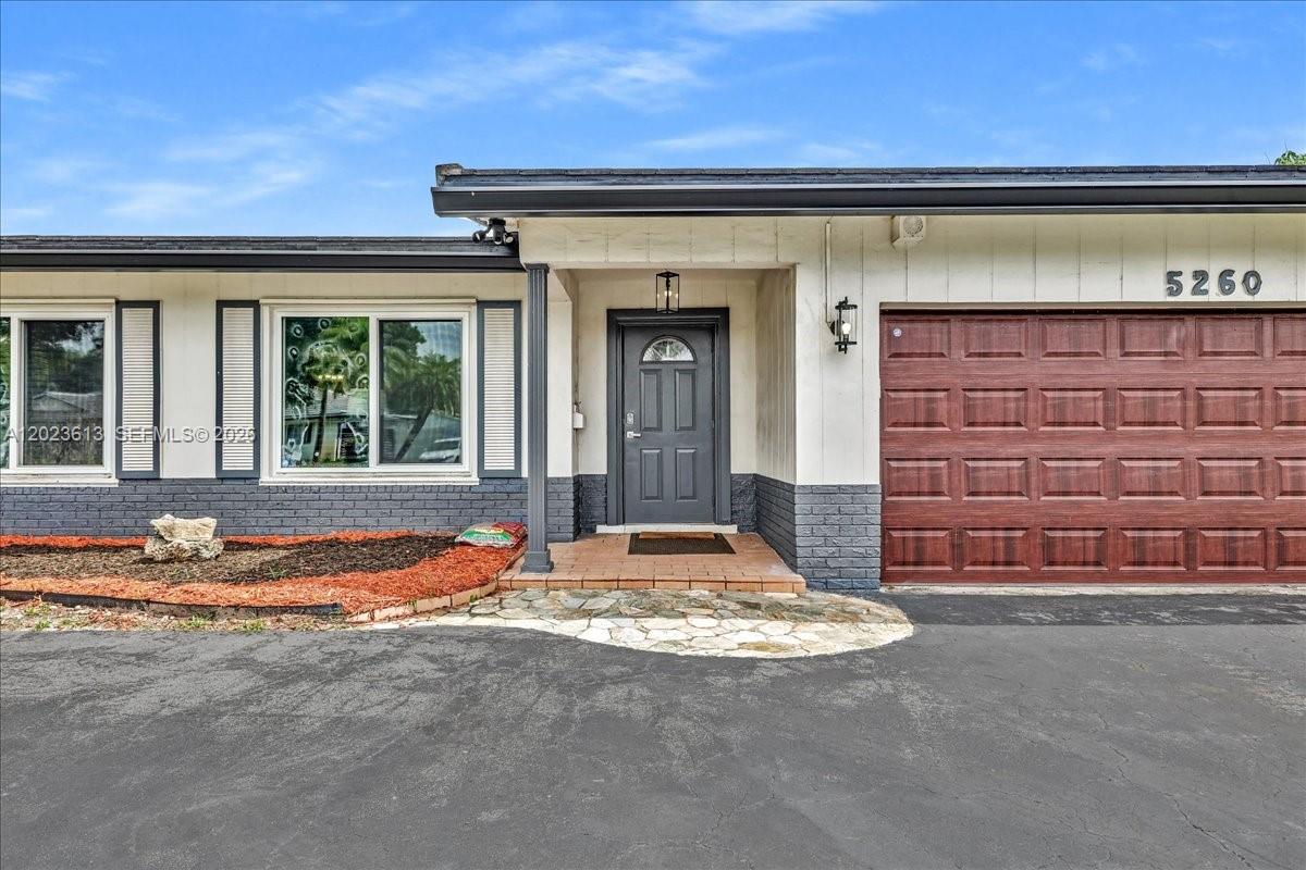 5260 SW 10th Ct