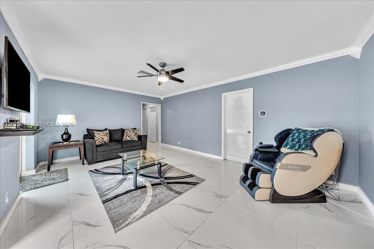 5260 SW 10th Ct