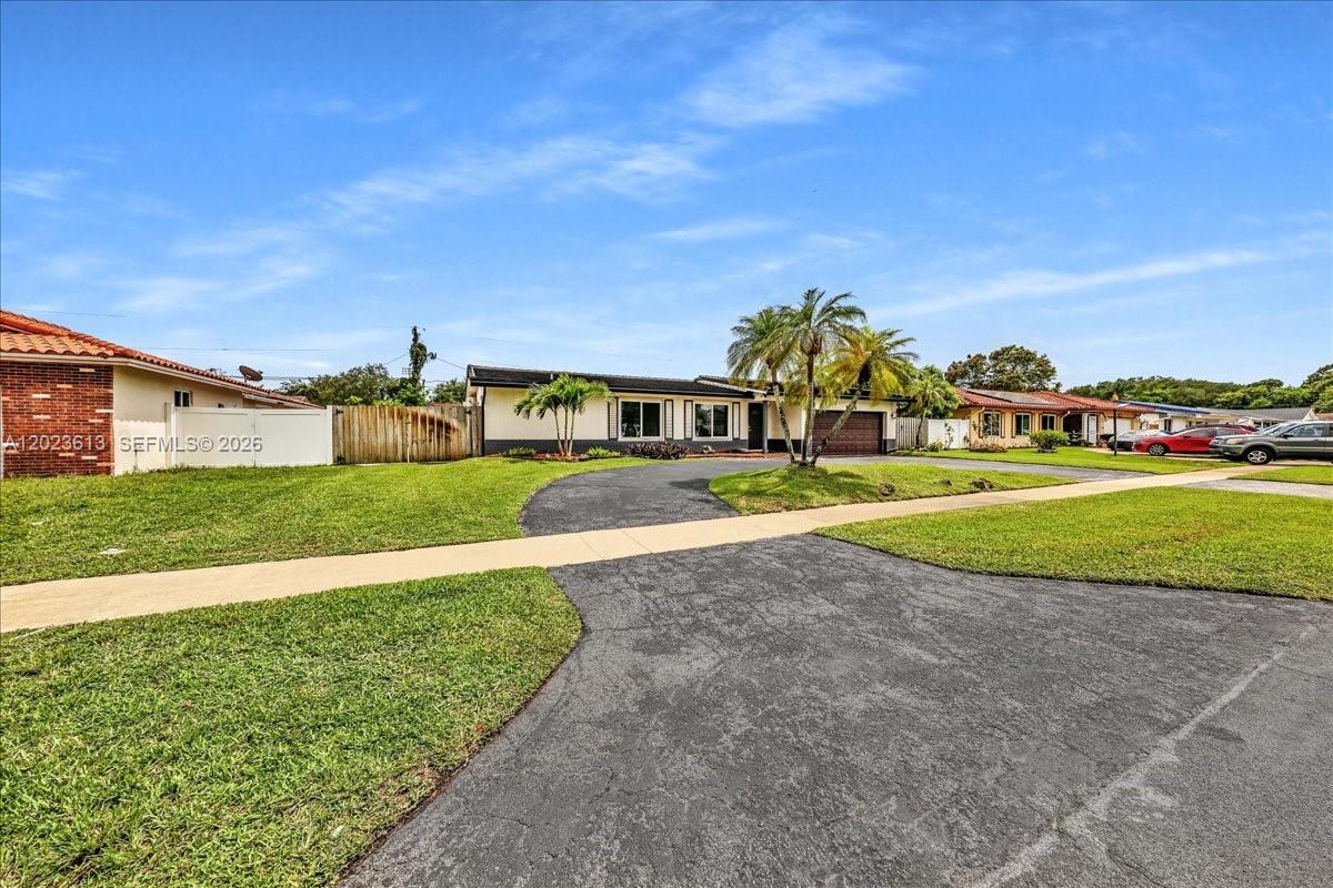 5260 SW 10th Ct