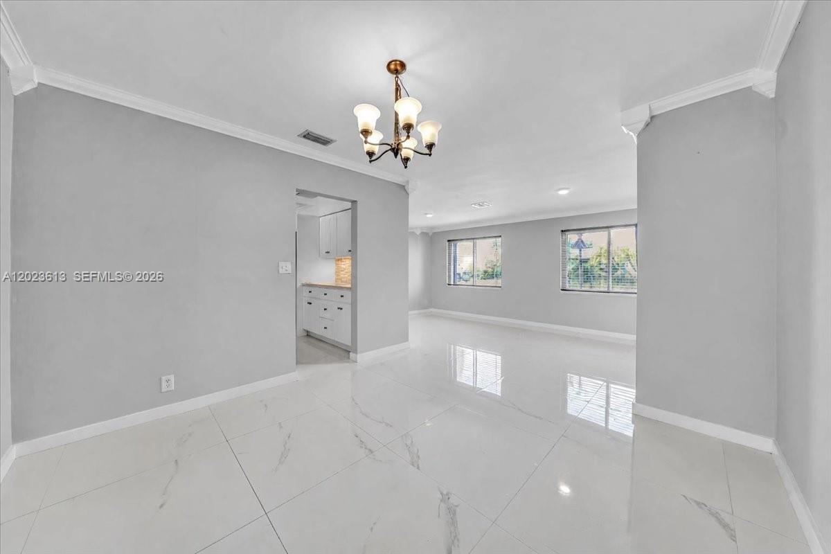 5260 SW 10th Ct