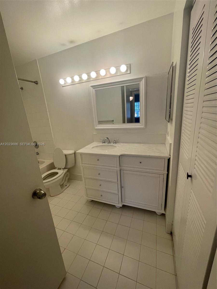 2091 Renaissance Blvd # 207