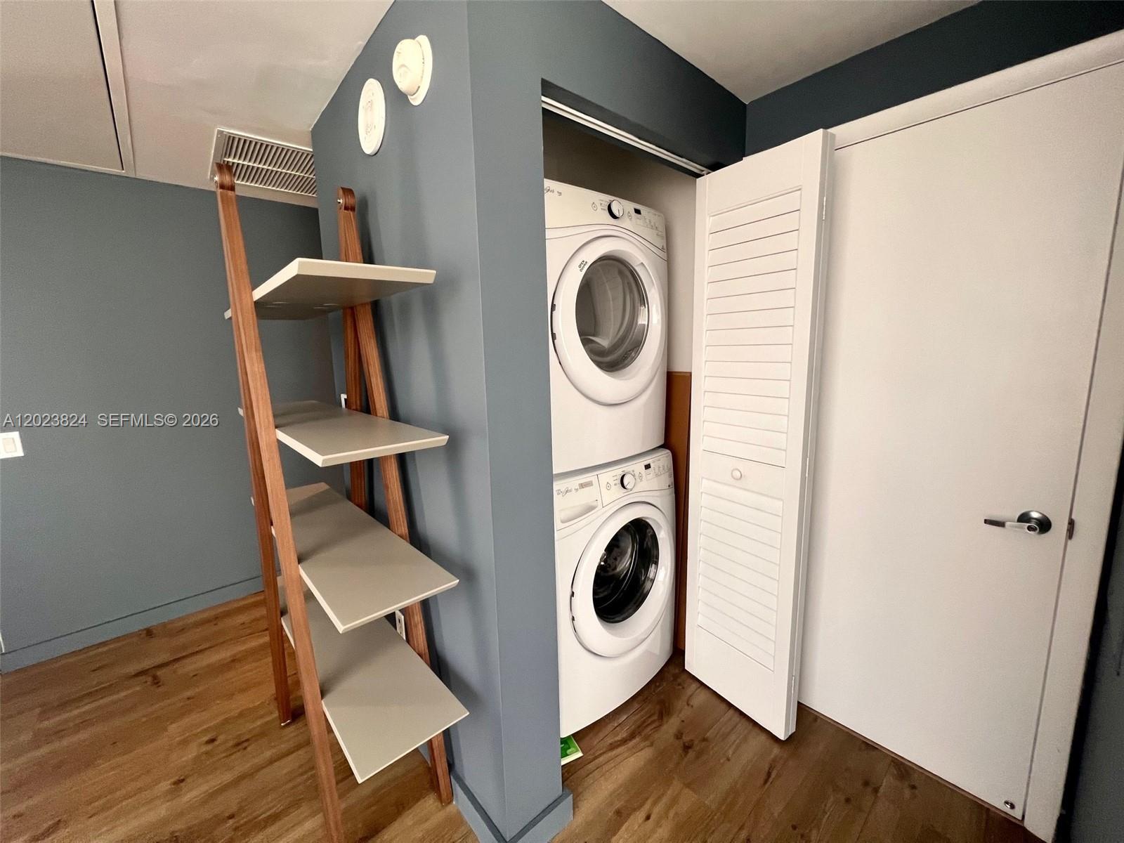 151 SE 1st St # 810