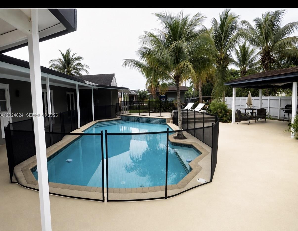 15530 SW 155th Ave