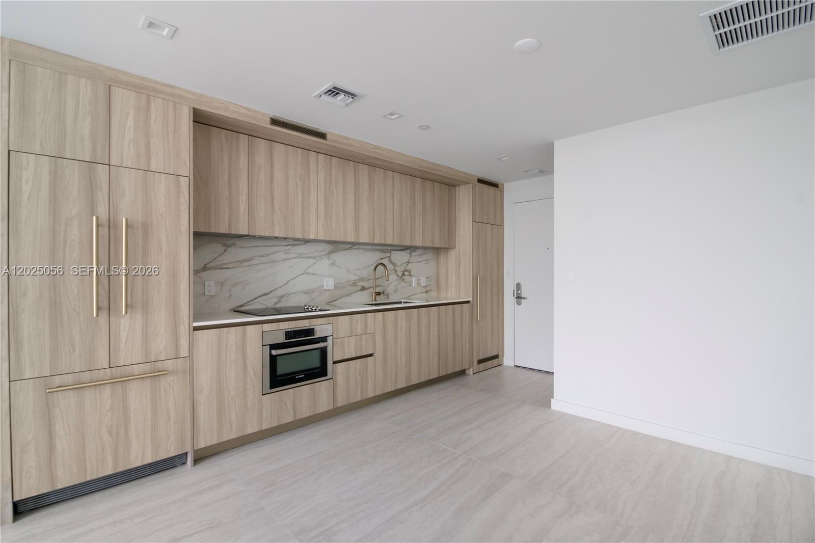 77 SE 5th St # 4208
