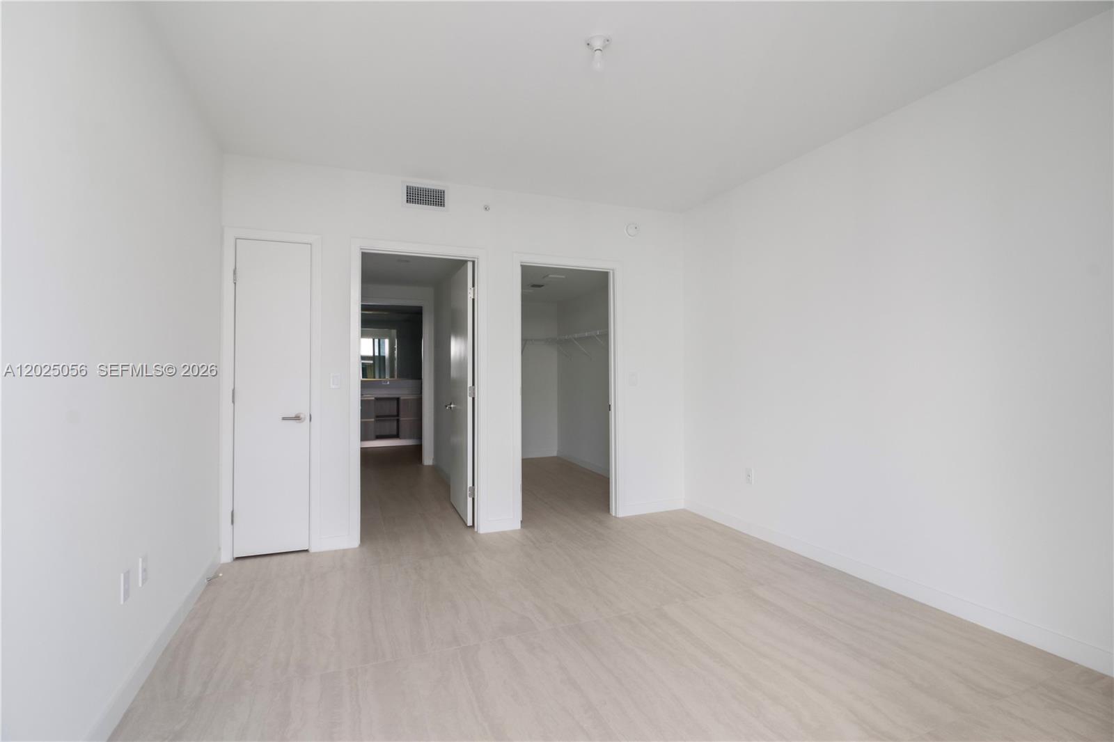 77 SE 5th St # 4208
