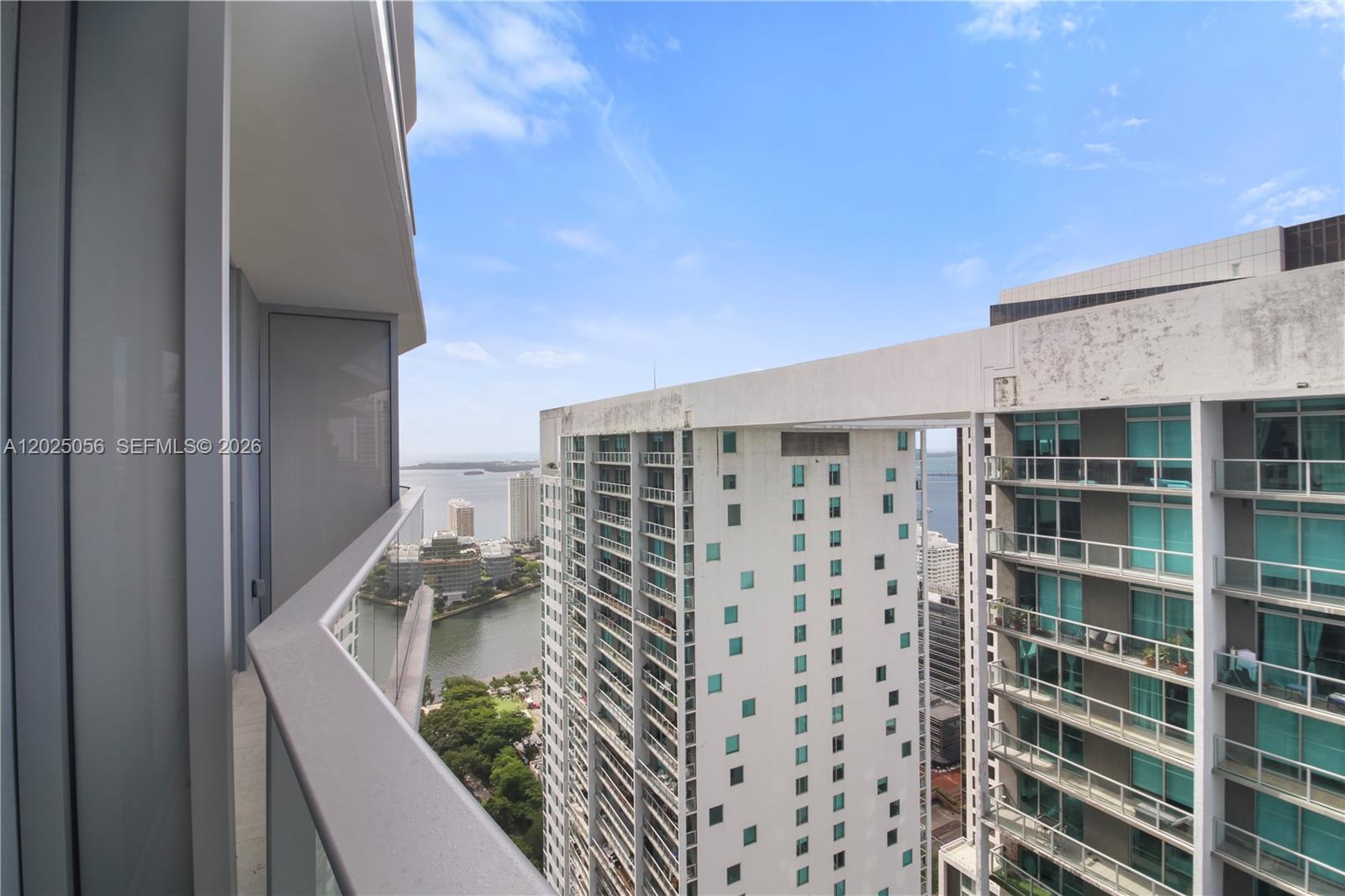 77 SE 5th St # 4208