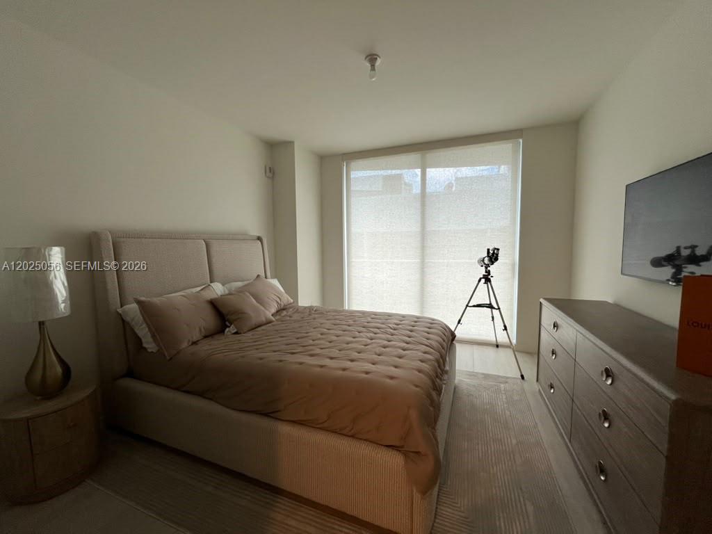 77 SE 5th St # 4208
