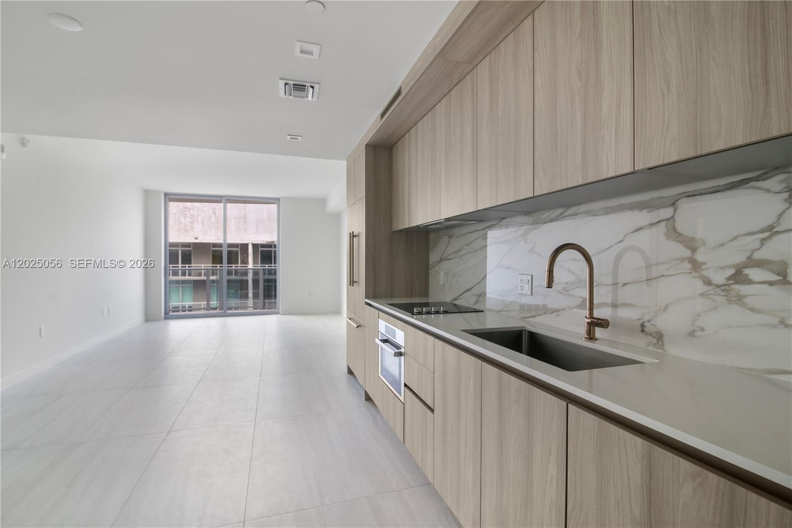 77 SE 5th St # 4208