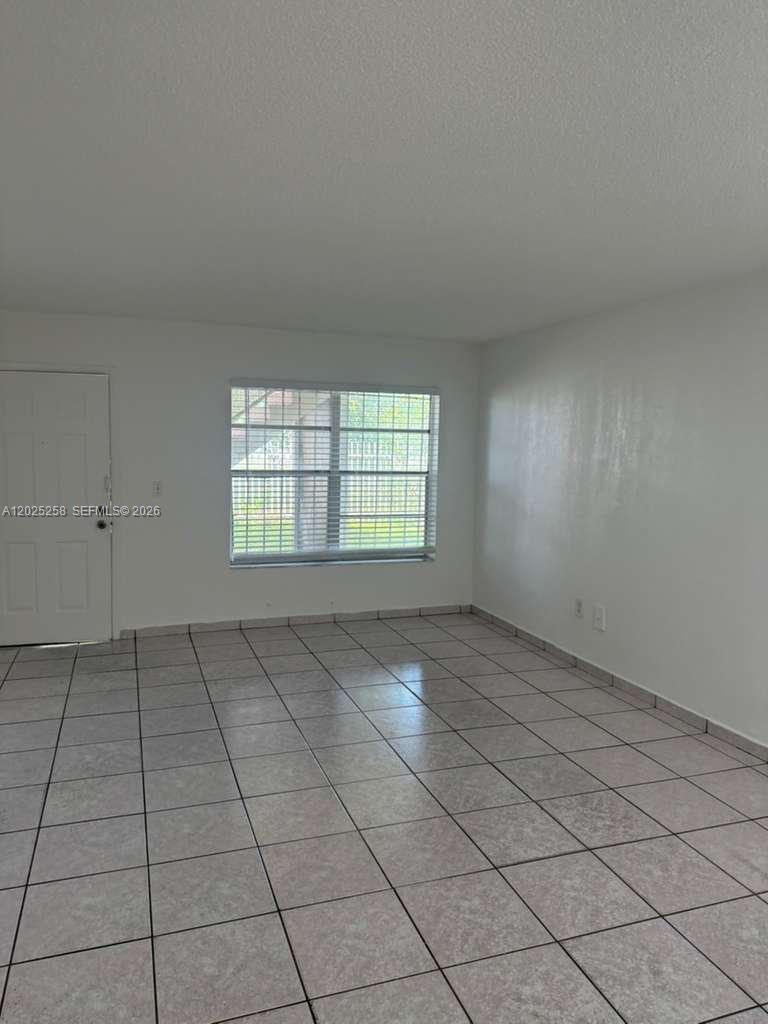 251 NW 177th St # 111 Unit: A-111