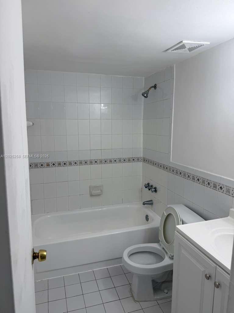 251 NW 177th St # 111 Unit: A-111