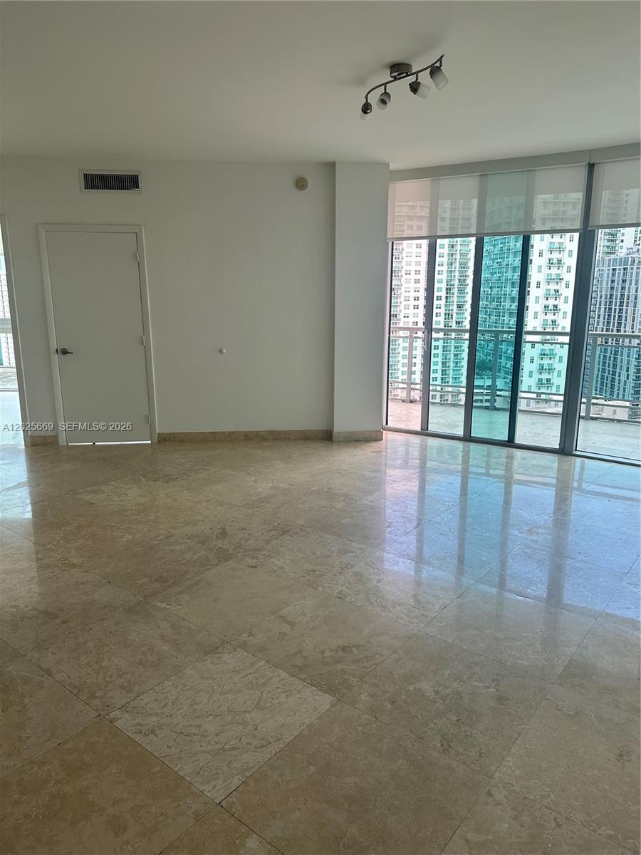350 S Miami Ave Unit: 2302