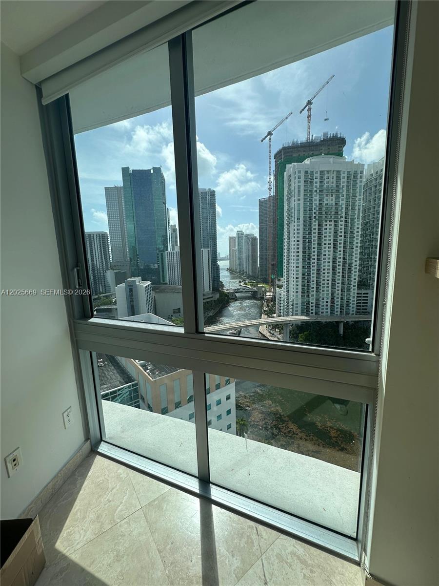 350 S Miami Ave Unit: 2302