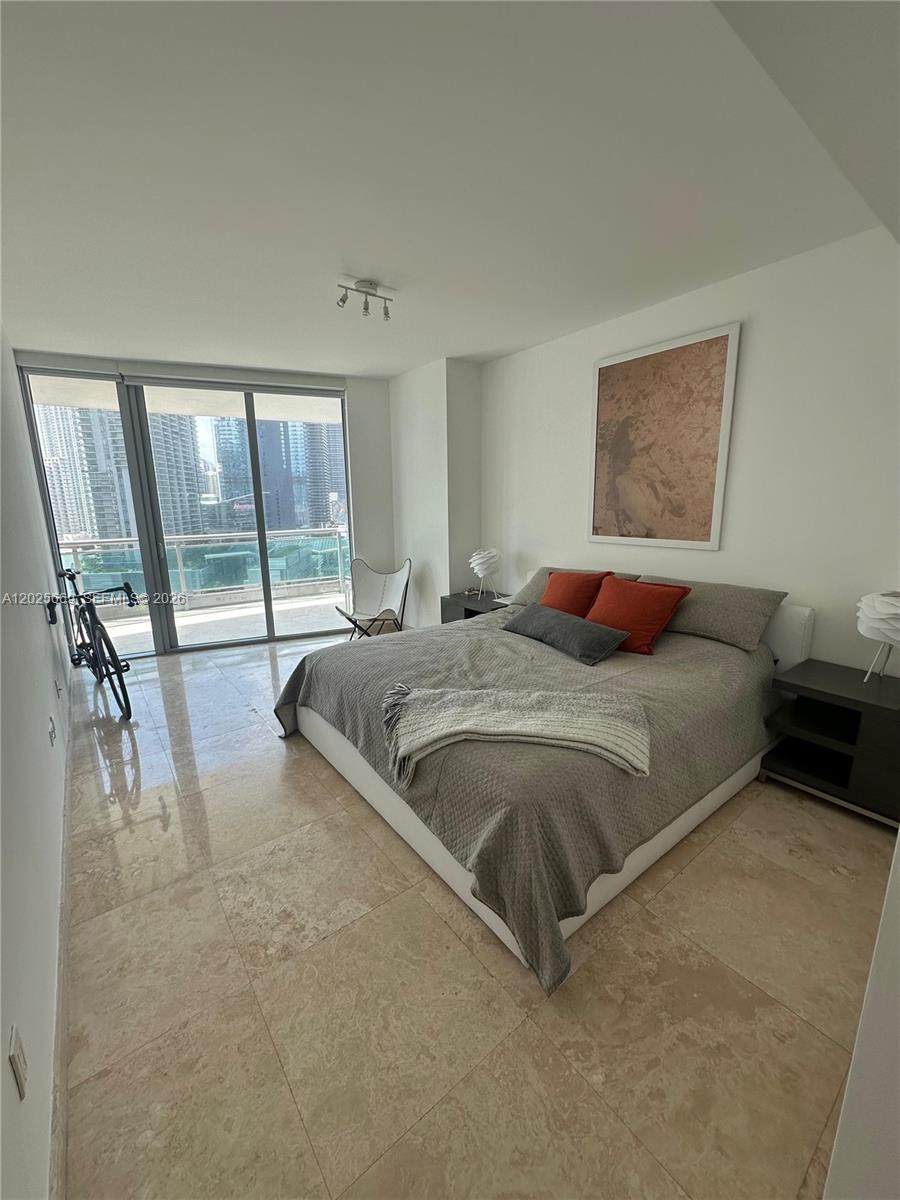 350 S Miami Ave Unit: 2302