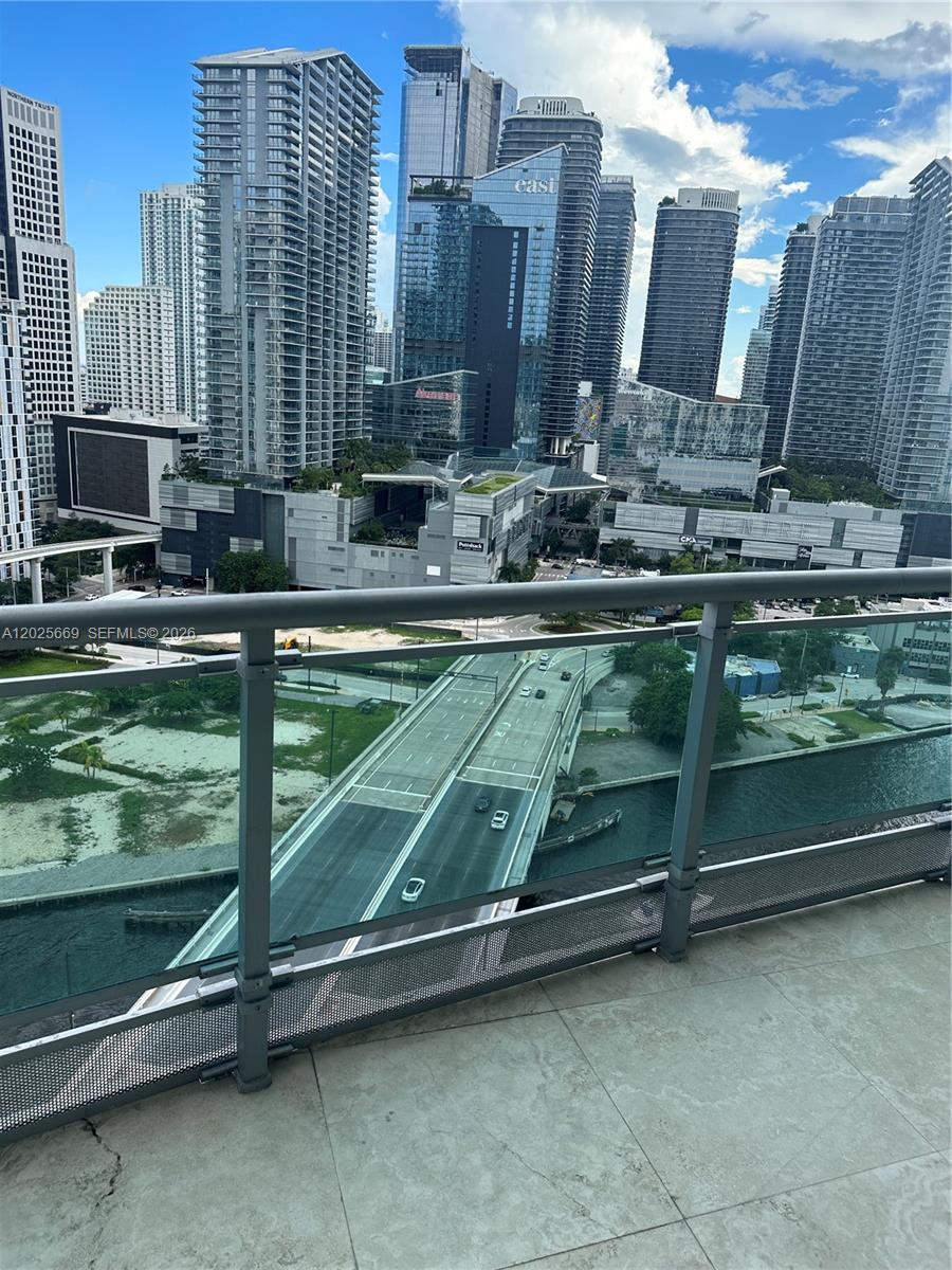 350 S Miami Ave Unit: 2302