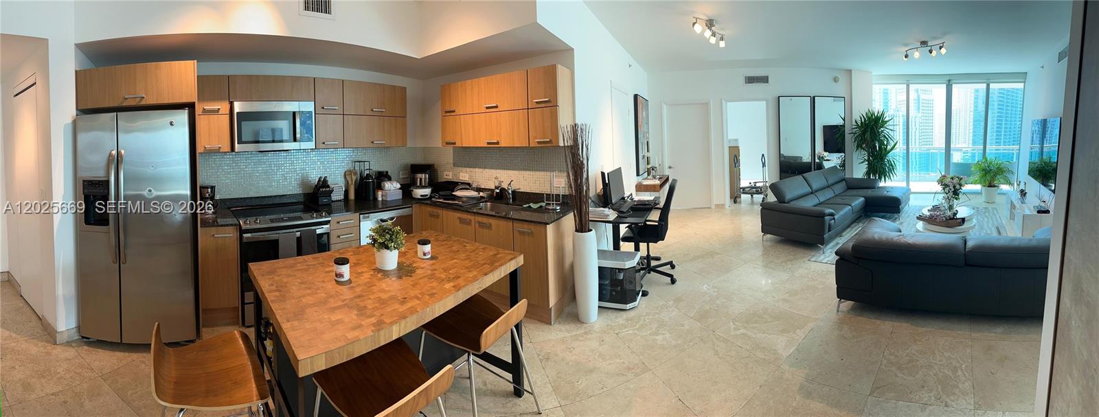 350 S Miami Ave Unit: 2302
