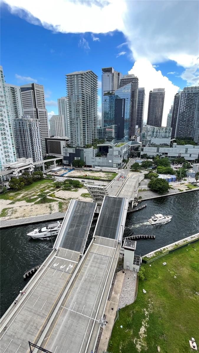350 S Miami Ave Unit: 2302