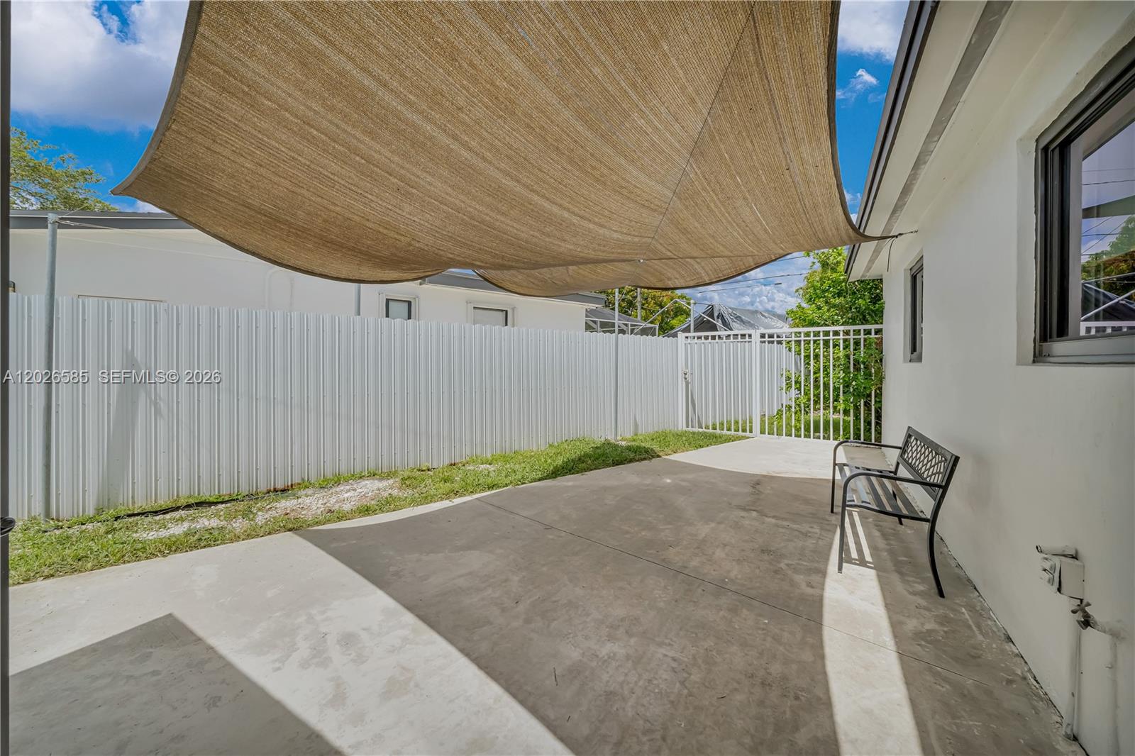 9265 Martinique Dr