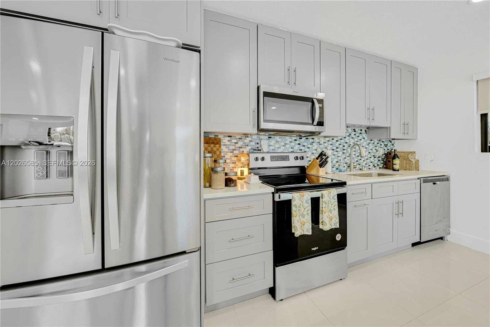 9265 Martinique Dr