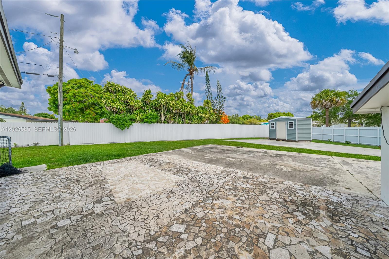 9265 Martinique Dr