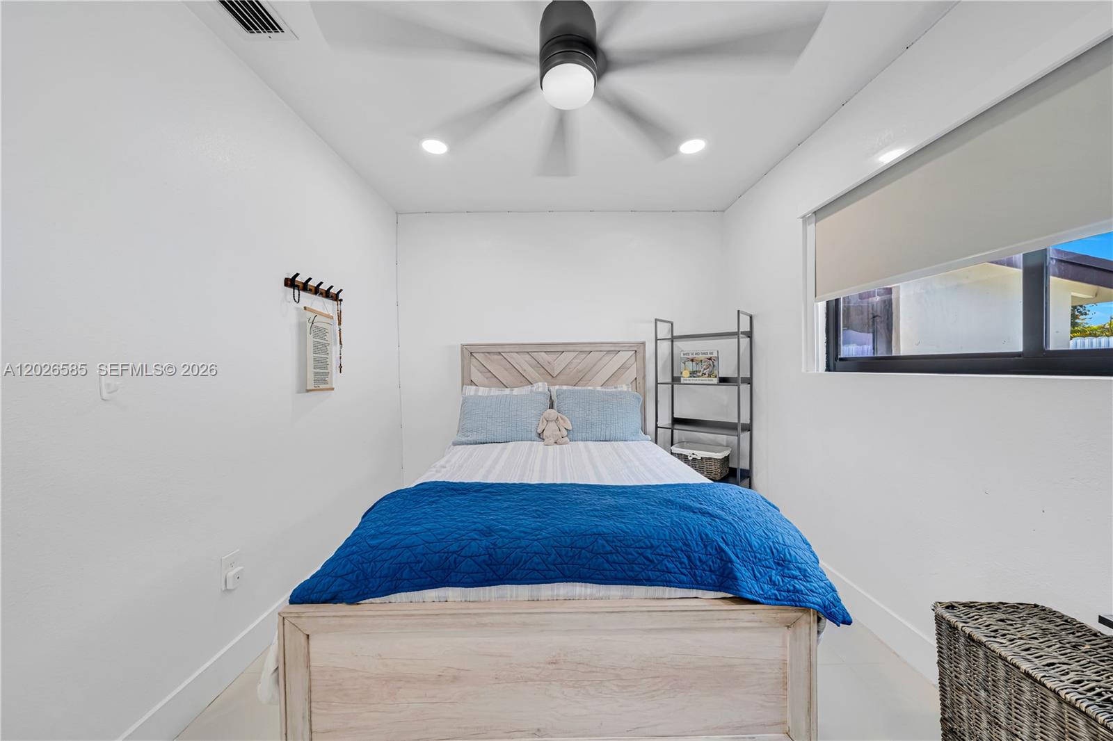 9265 Martinique Dr