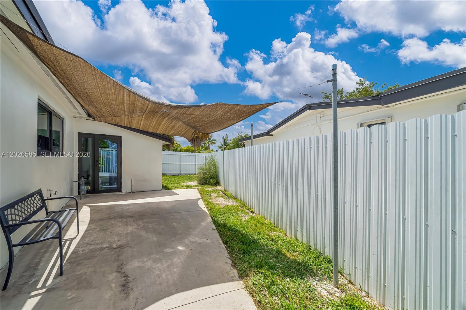 9265 Martinique Dr