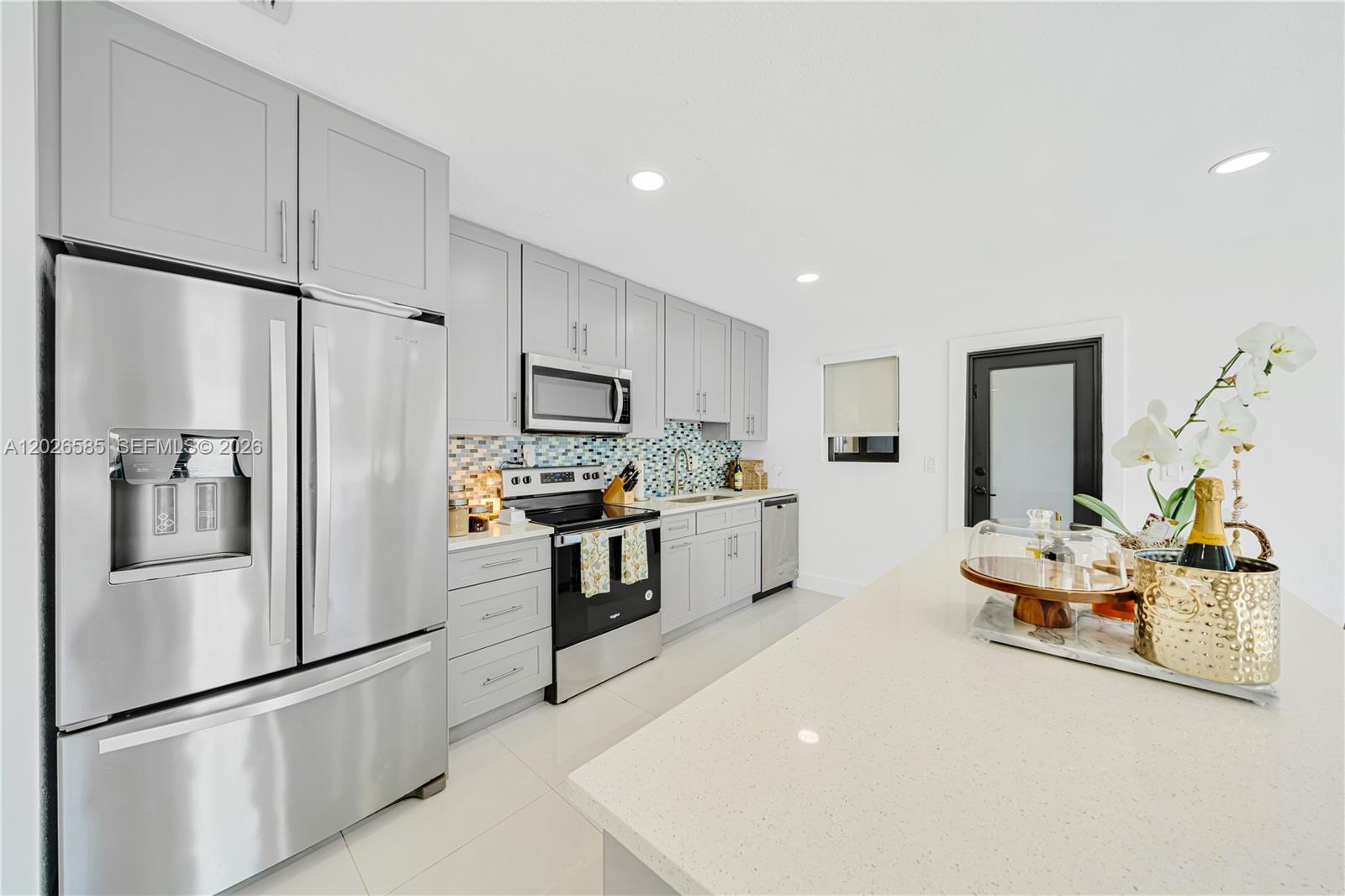 9265 Martinique Dr