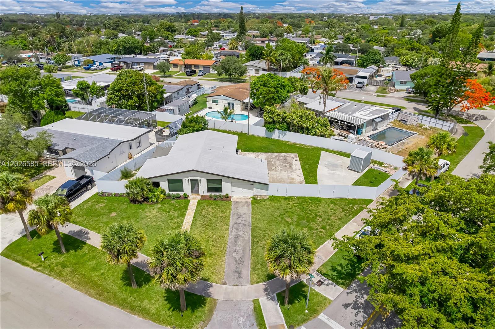 9265 Martinique Dr