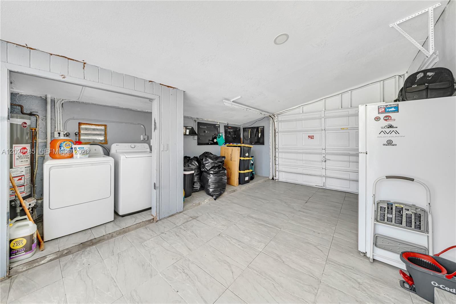 9265 Martinique Dr