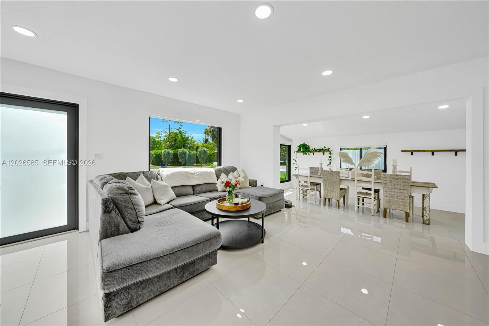 9265 Martinique Dr