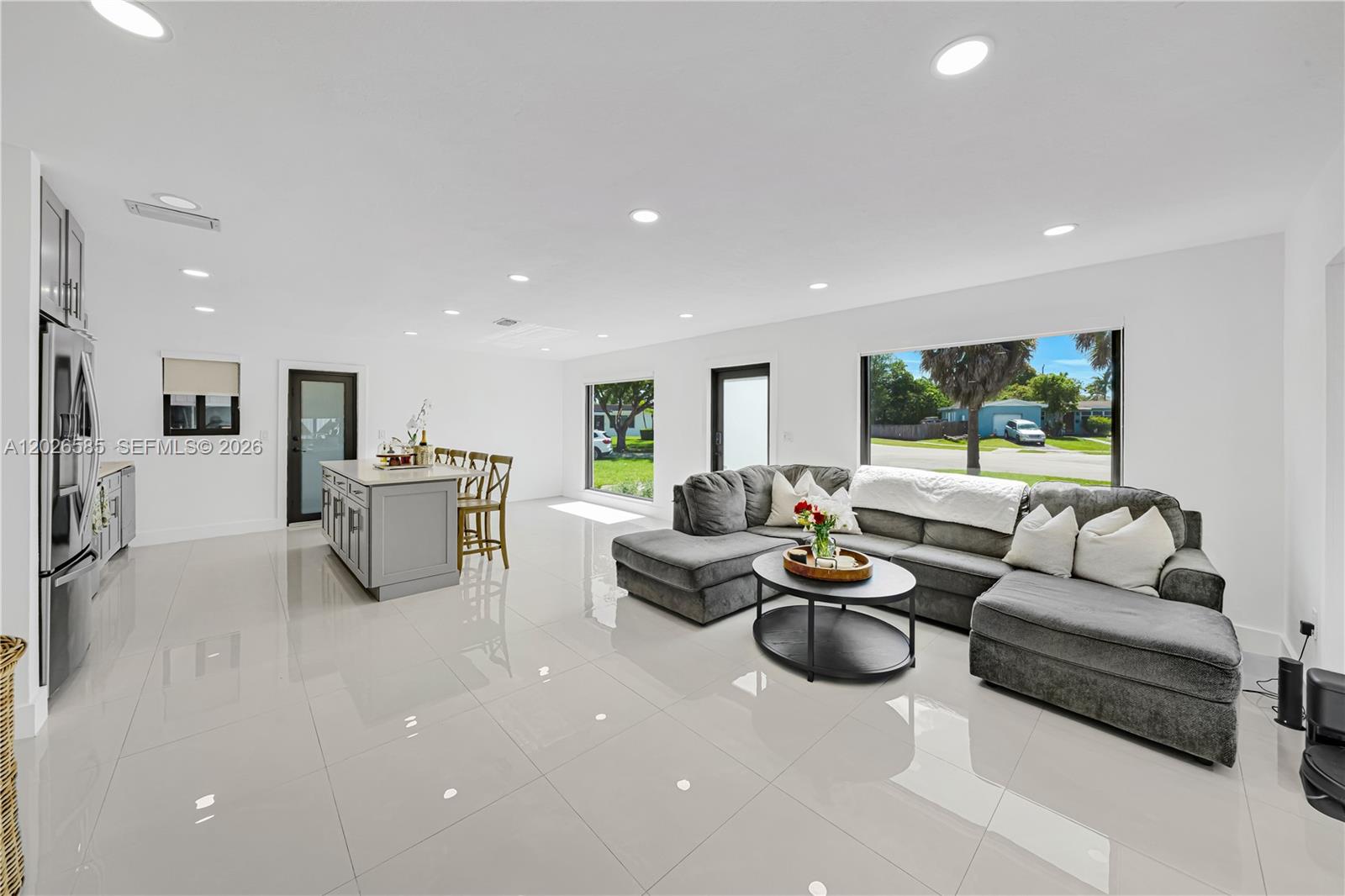 9265 Martinique Dr