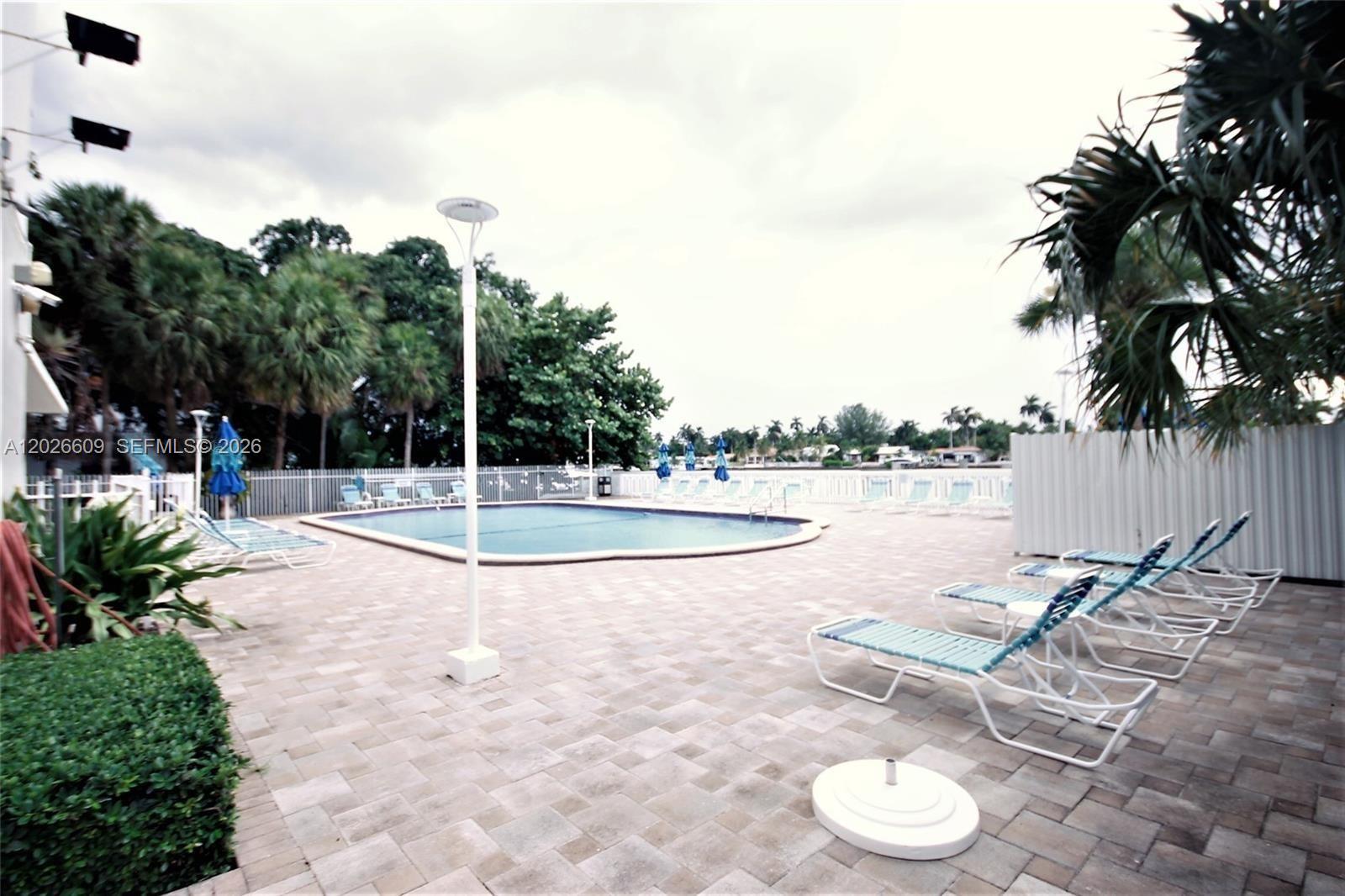 1455 N Treasure Dr # 1A
